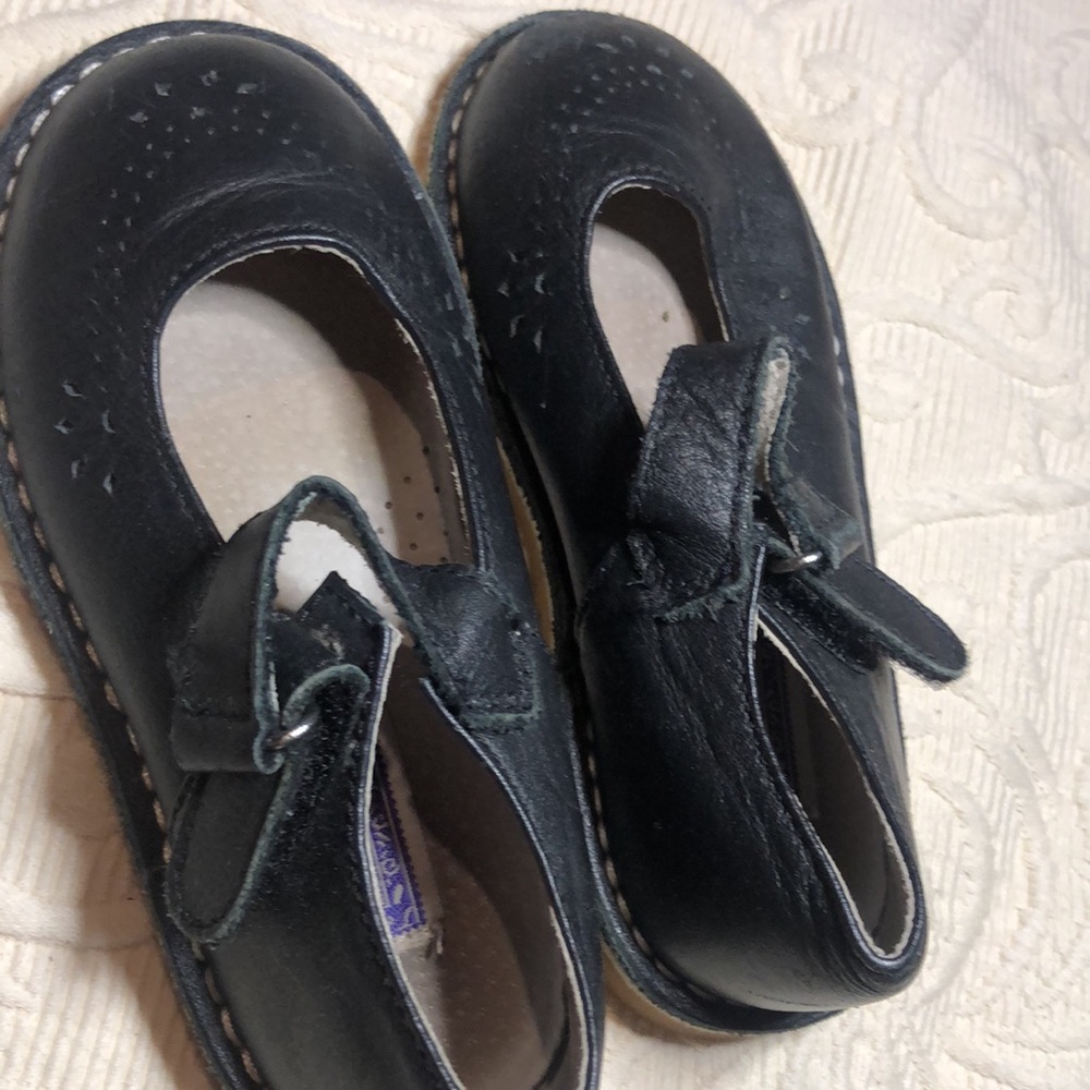 Girls Lamour Classic Black dress Shoes - Picture 6 of 11